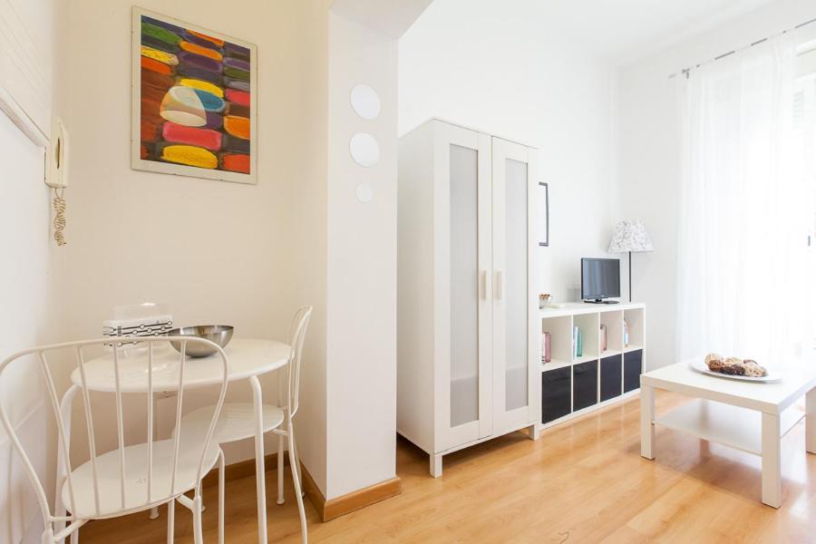 Peral Home Cozy Apartment Sevilla Exterior foto